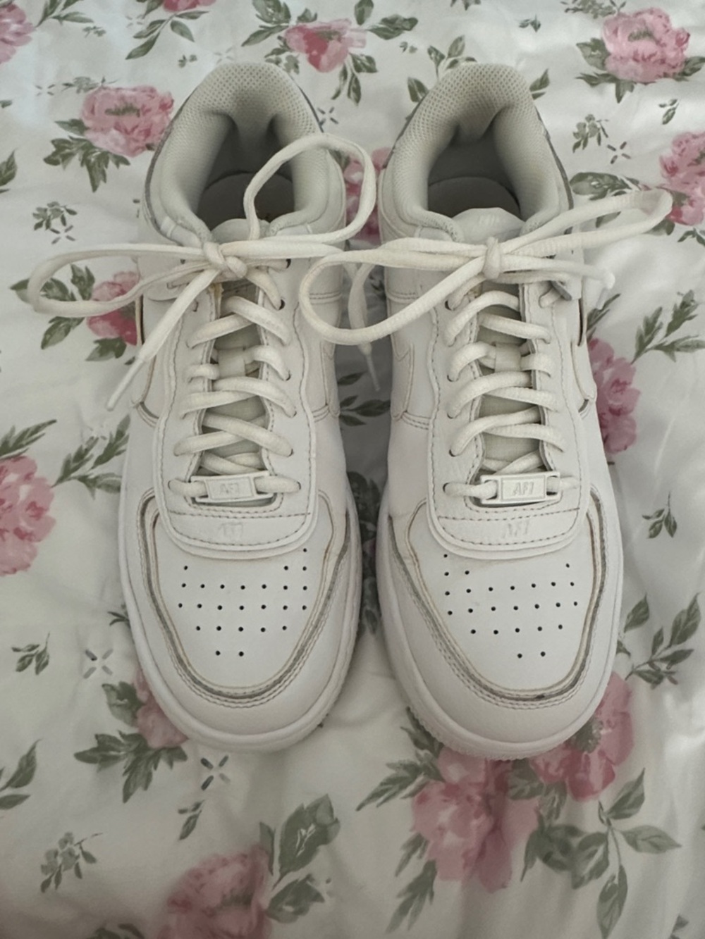 White Athletic Sneakers - Classic Lace-Up